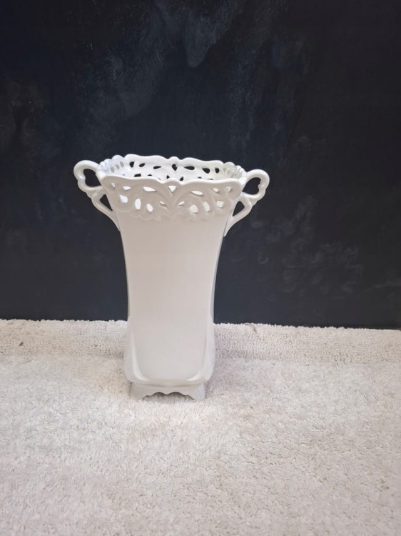 Wazon ceramiczny / osłonka biała 26,5 cm – ażurowa dekoracja do domu