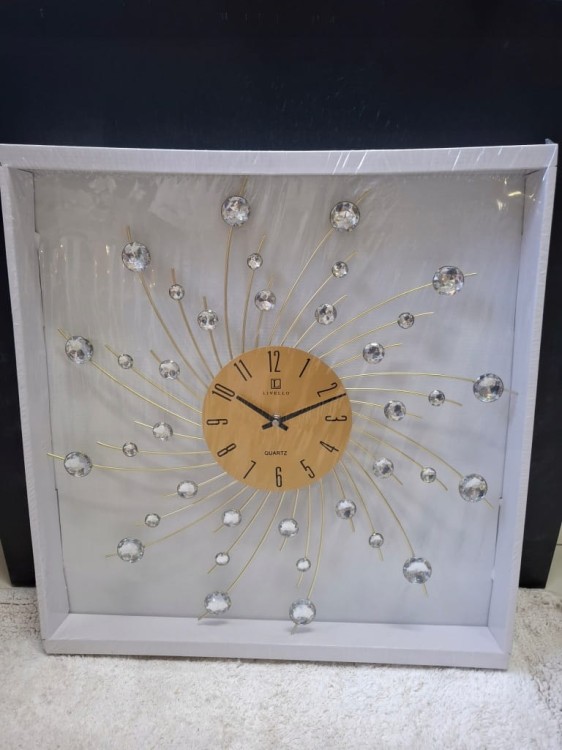 Nowoczesny Zegar Ścienny 47x47 cm Glamour Kryształki Złoty