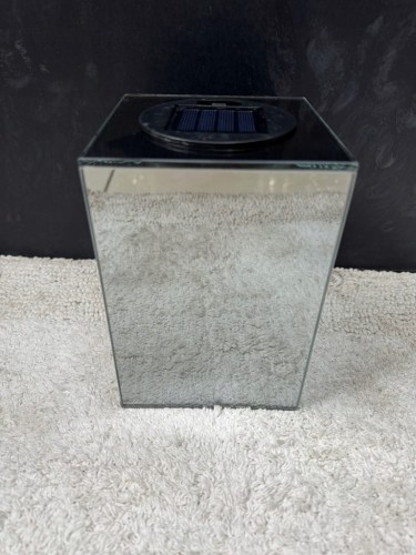 Lustrzany Znicz Solarny LED 3D 12x17,5 cm – Nowoczesna Dekoracja Świetlna