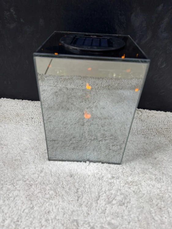 Lustrzany Znicz Solarny LED 3D 12x17,5 cm – Nowoczesna Dekoracja Świetlna
