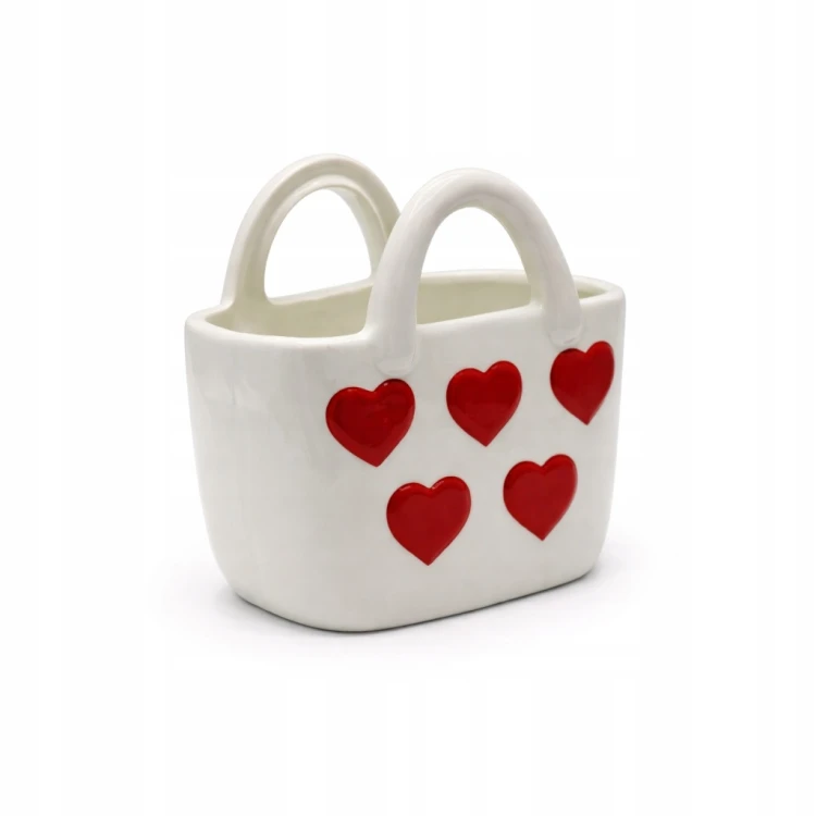 Biały wazon ceramiczny torebka w czerwone serduszka 18 cm