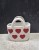 Biały wazon ceramiczny torebka w czerwone serduszka 18 cm