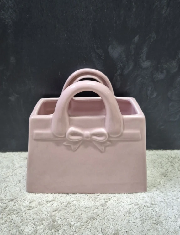 Różowy wazon ceramiczny torebka z kokardą 17 cm