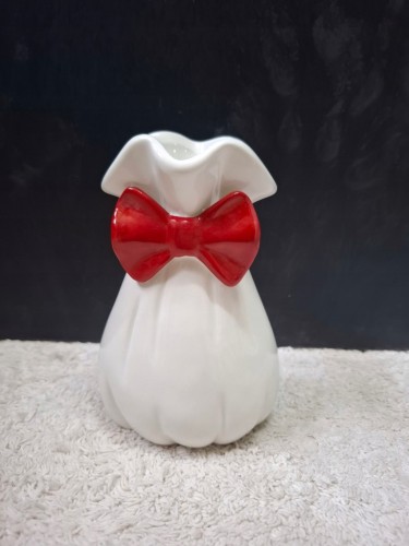 Wazonik Ceramiczny Kokarda 14,5 cm – Dekoracyjny Wazon Biało-Czerwony