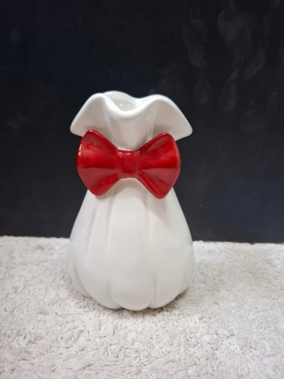 Wazonik Ceramiczny Kokarda 14,5 cm – Dekoracyjny Wazon Biało-Czerwony