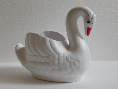 Doniczka ceramiczna Łabędź 19 cm – dekoracyjna ozdoba do domu i ogrodu