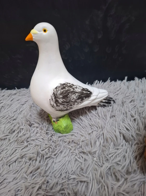 Figurka Gołąb Ceramiczny 23 cm Biały Dekoracja Ogrodowa i Do Domu