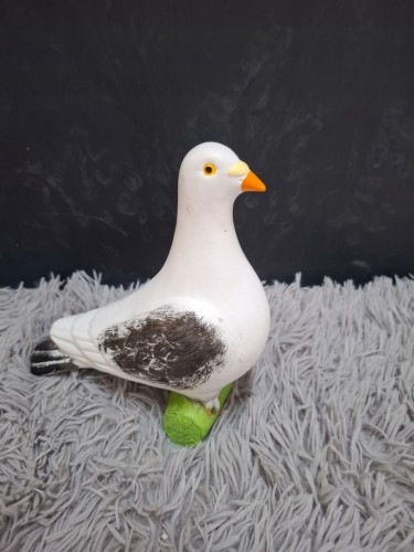Figurka Gołąb Ceramiczny 23 cm Biały Dekoracja Ogrodowa i Do Domu
