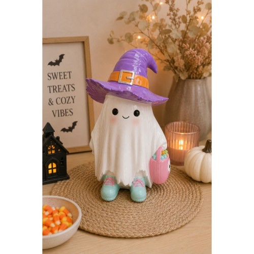 Duszek ceramiczny z kapeluszem czarownicy – urocza dekoracja na Halloween