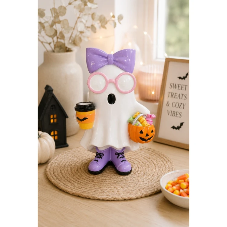 Duszek ceramiczny z kawą i cukierkami – urocza dekoracja na Halloween