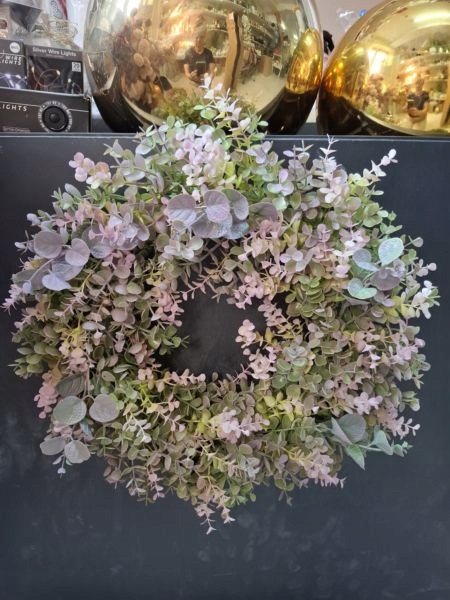 Wianek dekoracyjny sztuczny 40 cm – fioletowy, elegancki, całoroczny