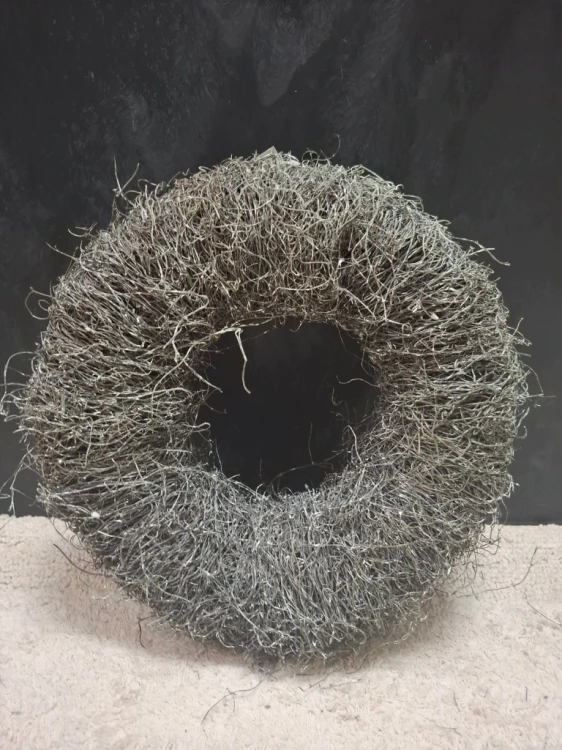 Wianek omszały dekoracyjny 40 cm – naturalna ozdoba jesienna