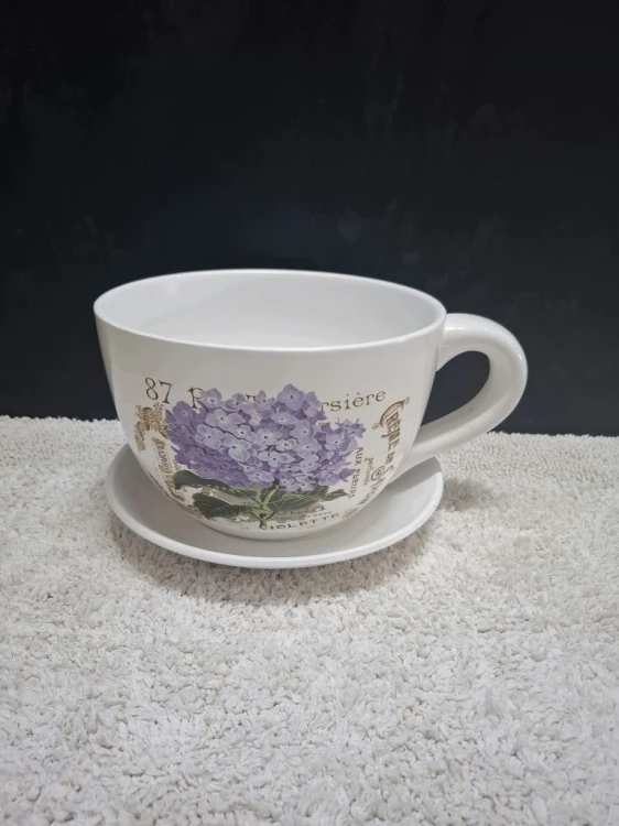 DONICZKA CERAMICZNA FILIŻANKA Z PODSTAWKĄ 19 × 14 CM – ELEGANCKA OSŁONKA