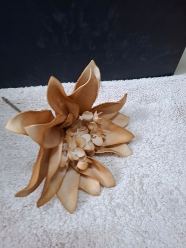 Sztuczny kwiat dekoracyjny brązowy – 40 cm