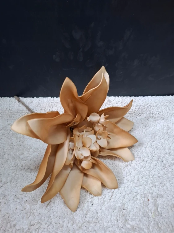Sztuczny kwiat dekoracyjny brązowy – 40 cm
