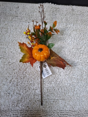 SZTUCZNA GAŁĄZKA JESIENNA 37 CM – LIŚCIE I OWOCE, DEKORACJA JESIENNA