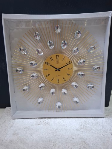 Zegar ścienny dekoracyjny 45 × 45 cm złoty – elegancki styl glamour