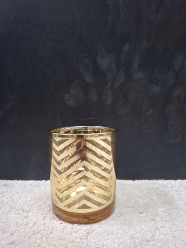 ŚWIECZNIK SZKLANY ZŁOTY 9x10 CM – ELEGANCKA DEKORACJA DO DOMU