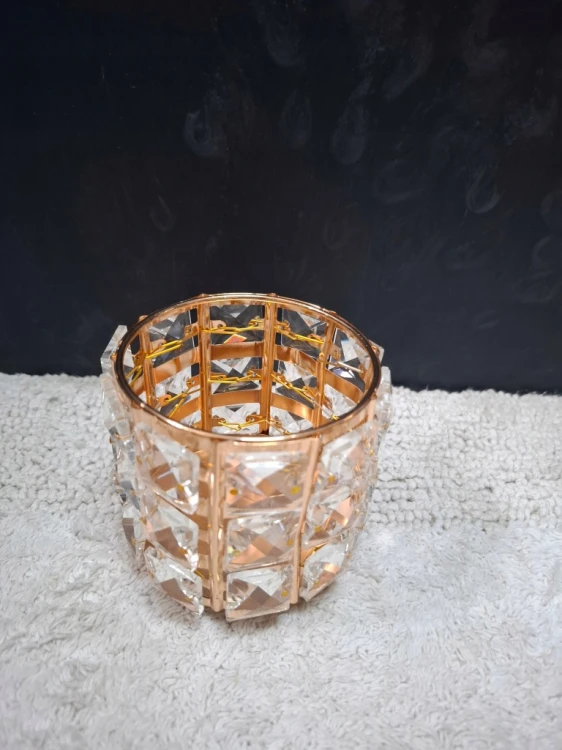 Świecznik dekoracyjny złoty z kryształkami 9x8 cm ozdoba do domu