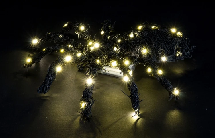 DEKORACJA HALLOWEEN PAJĄK LED CZARNY 7 × 37 × 39 CM
