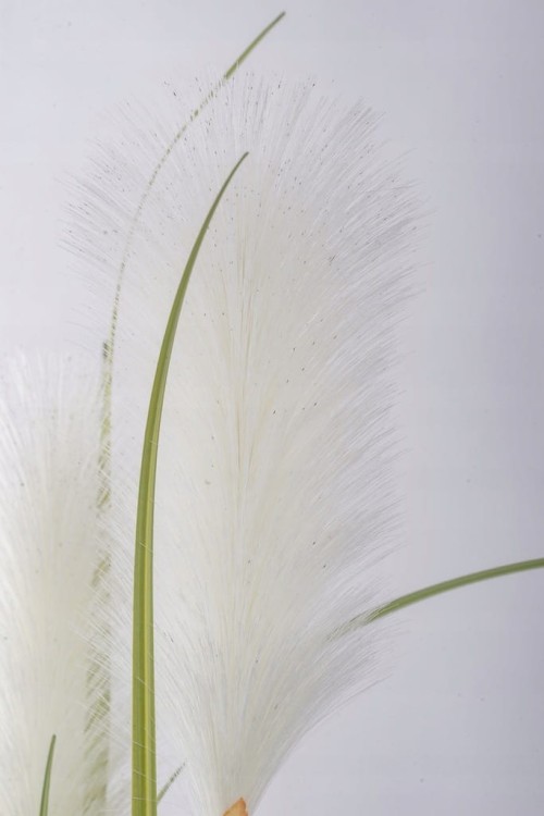 Trawa dekoracyjna w doniczce z białymi piórami 122cm - elegancka dekoracja