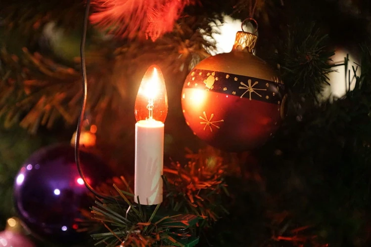 Lampki choinkowe tradycyjne Rum-Lux wewnątrz 6,75 m 16 lampek KCH16 ŚWIĘTA