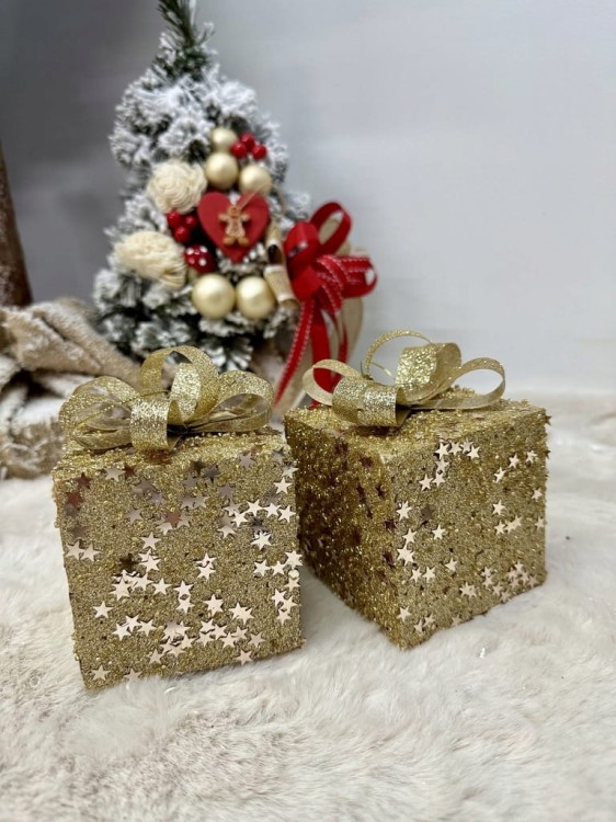 Zawieszka Styropianowa Prezent Złoty 6x6 cm 3 szt. Bombka na Choinkę Święta