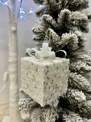 Zawieszka Styropianowa Prezent Biały Bombka 8x8 cm 2szt Święta