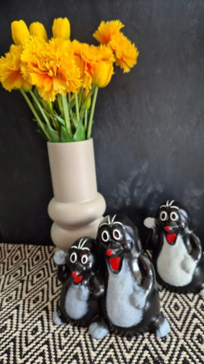 Figurka Dekoracyjna Krecik Para 21x14x24 cm – Ozdoba do Domu i Ogrodu