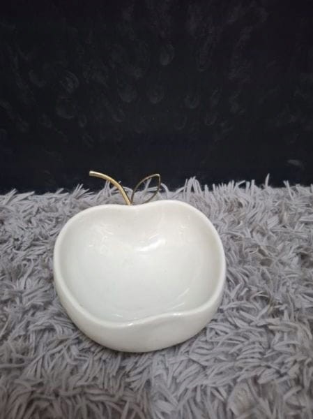 Ceramiczne jabłko dekoracyjne – wys. 18 cm