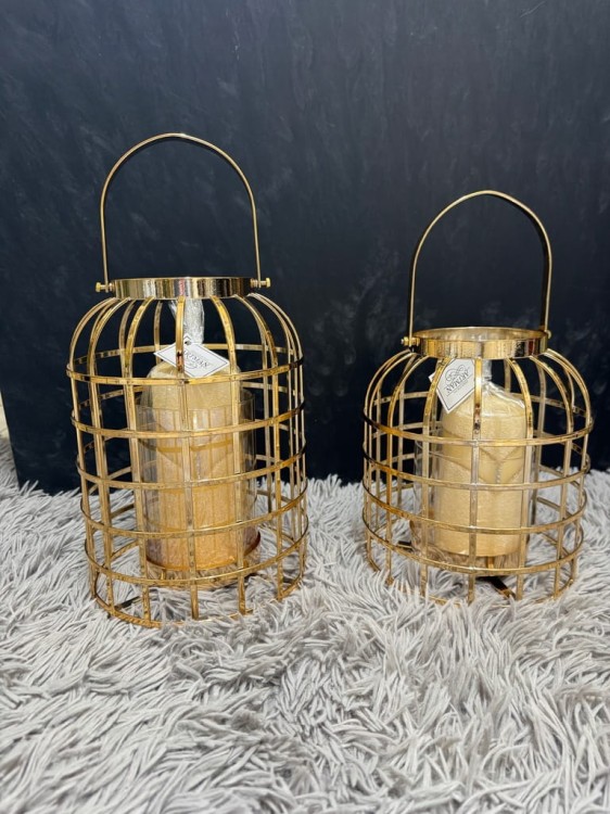 Złoty lampion metalowy ze szkłem 27 cm – nowoczesny świecznik