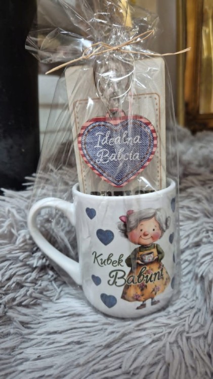 Kubek dla Babci 300ml + Brelok Babuni Idealna Babcia Prezent na Dzień Babci
